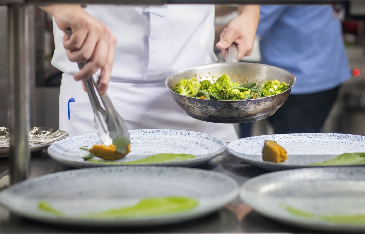 Besoins caloriques par jour pour les femmes et les hommes